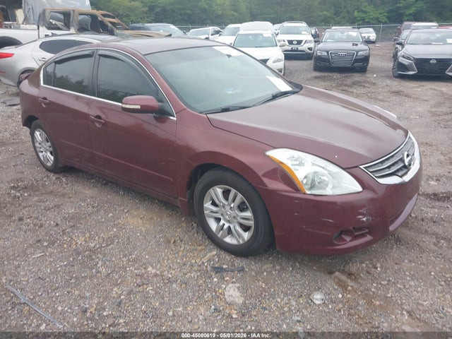 Salvage Nissan Altima Image