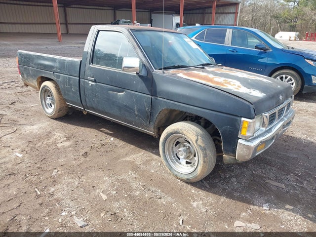 Salvage Nissan Truck Image