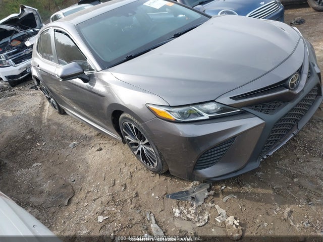 Salvage Toyota Camry Image