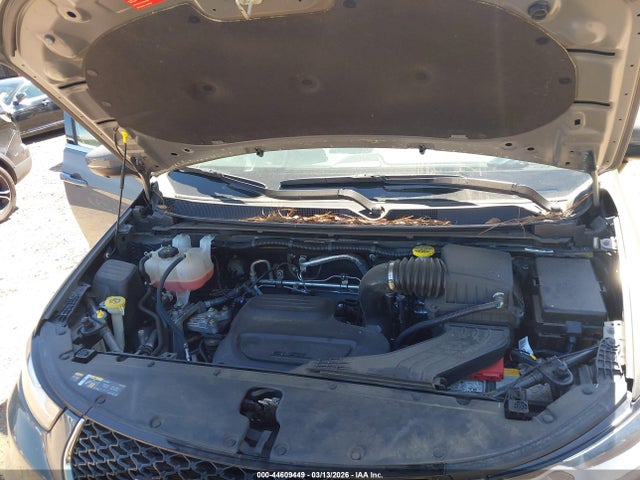 Chrysler Pacifica Touring L