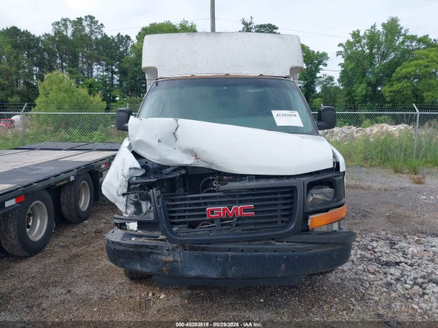 General Motors Savana Cutaway Work Van
