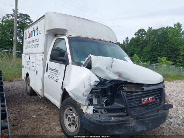 Salvage General Motors Savana Cutaway Image