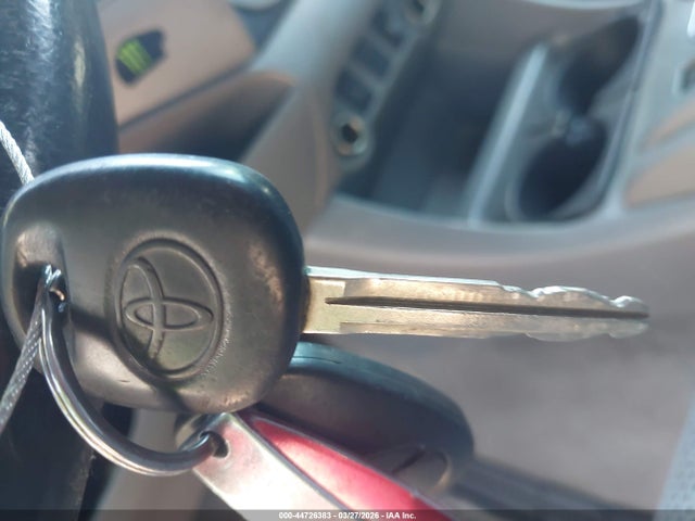 Toyota Tacoma Base V6