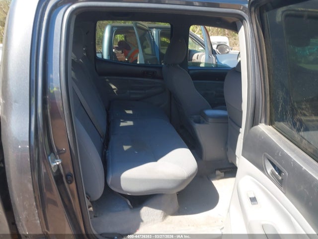 Toyota Tacoma Base V6