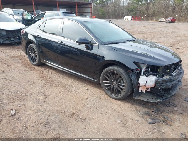 Salvage Toyota Camry Image