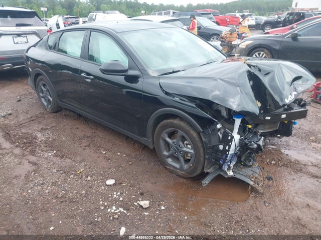 Salvage Kia K4 Image