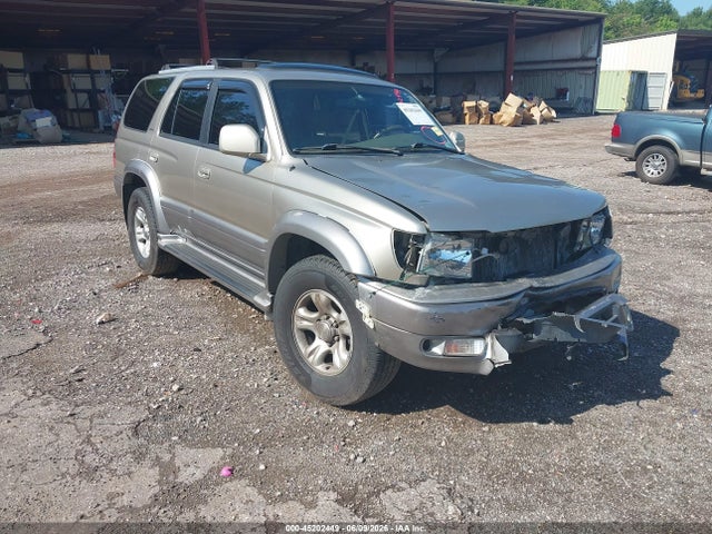 Salvage Toyota 4Runner Image