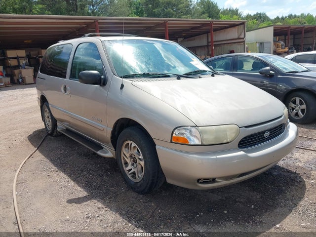 Salvage Nissan Quest Image