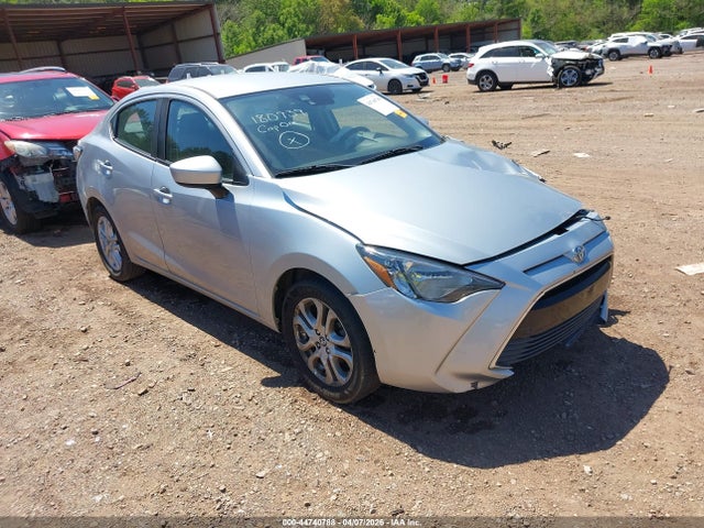 Salvage Toyota Yaris Image