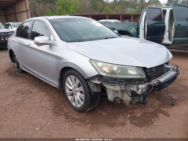 Salvage Honda Accord Image