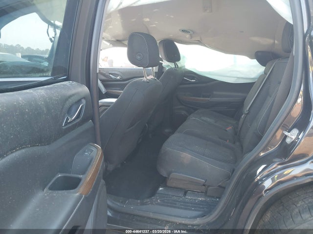 GMC Acadia Sle-1