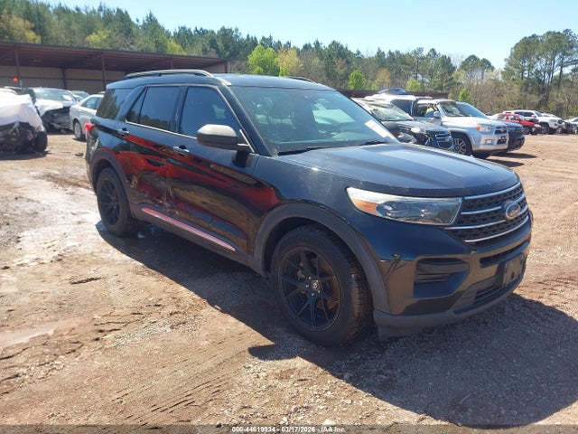 Salvage Ford Explorer Image