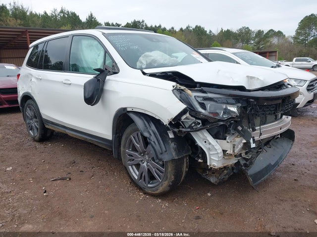Salvage Honda Passport Image