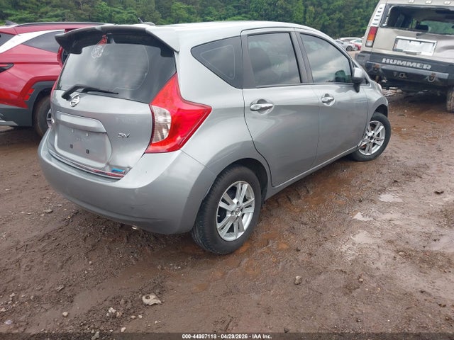 Nissan Versa