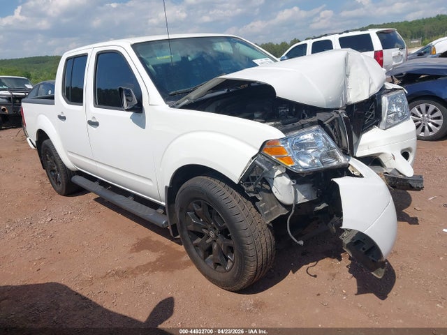 Salvage Nissan Frontier Image