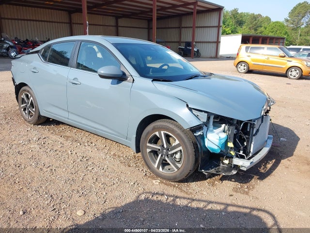 Salvage Nissan Sentra Image