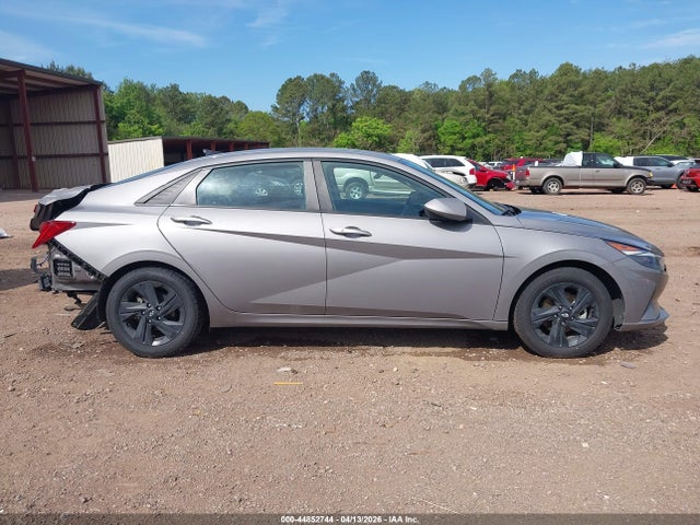 Hyundai ELANTRA Blue