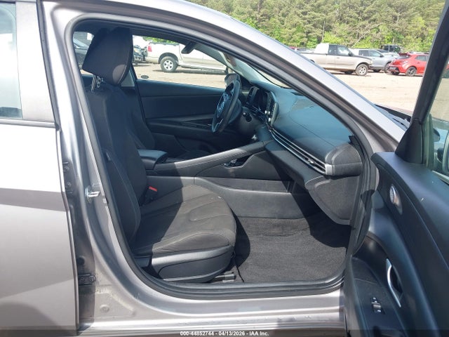 Hyundai ELANTRA Blue