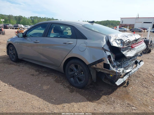 Hyundai ELANTRA Blue