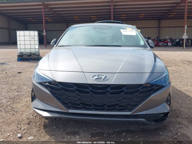 Hyundai ELANTRA Blue