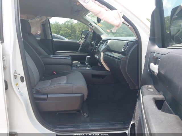 Toyota Tundra Sr5 5.7l V8