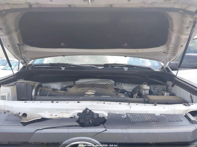 Toyota Tundra Sr5 5.7l V8