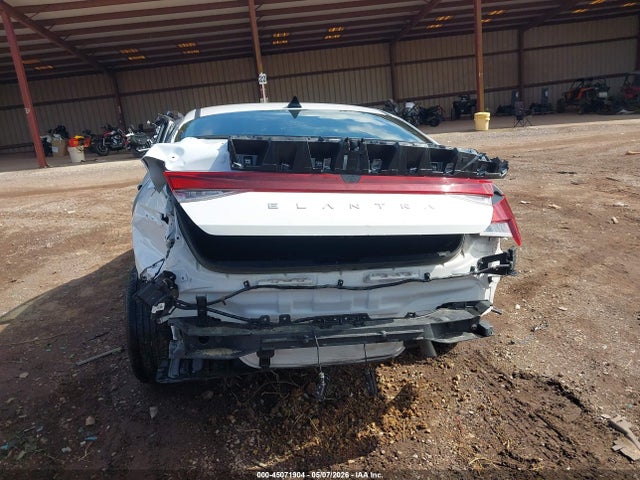 Hyundai ELANTRA Sel