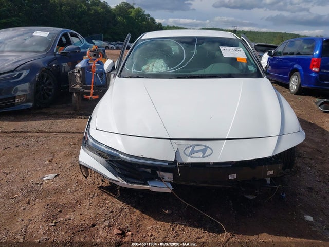 Hyundai ELANTRA Sel