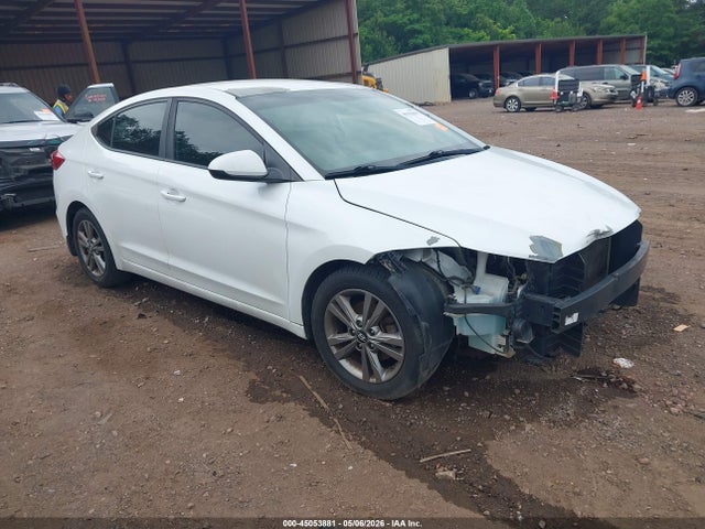 Salvage Hyundai ELANTRA Image