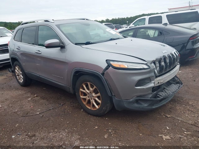 Salvage Jeep Cherokee Image