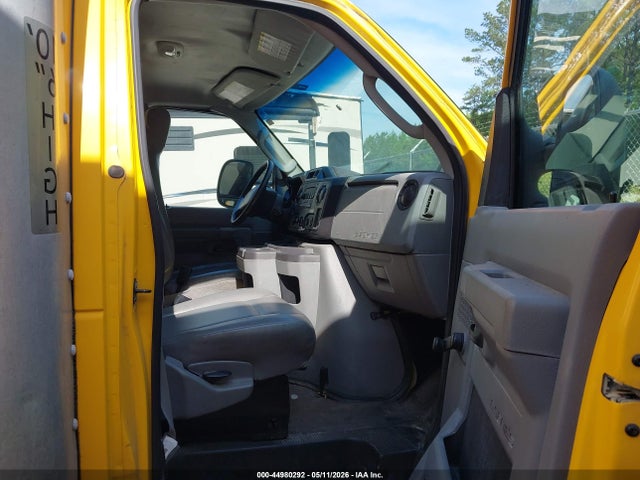 Ford E-350