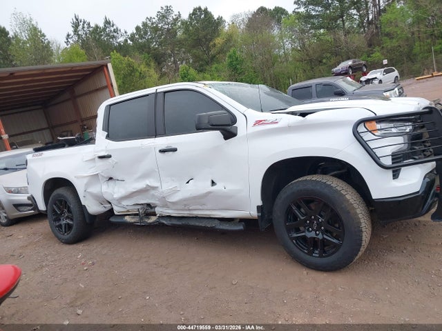 Chevrolet Silverado 1500 4wd  Short Bed Lt Trail Boss
