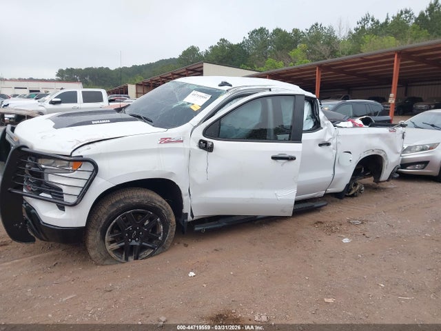 Chevrolet Silverado 1500 4wd  Short Bed Lt Trail Boss