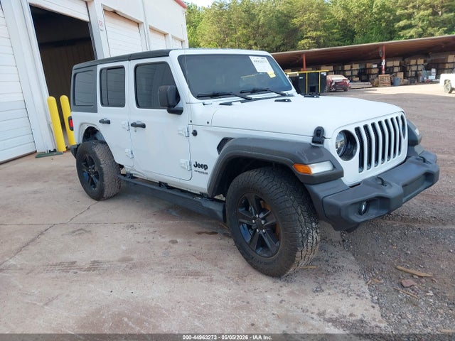 Salvage Jeep Wrangler Image