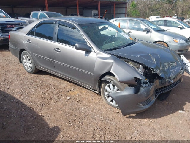 Salvage Toyota Camry Image