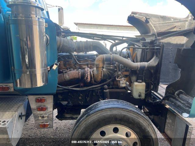 Western Star Auto Car Conventional 4900e