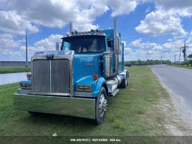 Western Star Auto Car Conventional 4900e