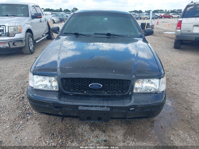 Ford Crown Victoria