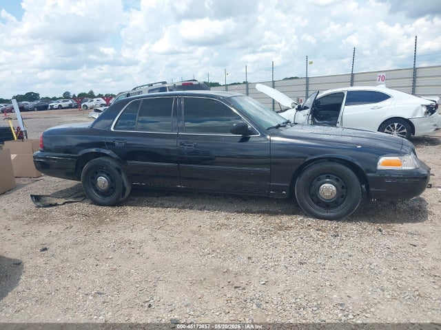 Ford Crown Victoria
