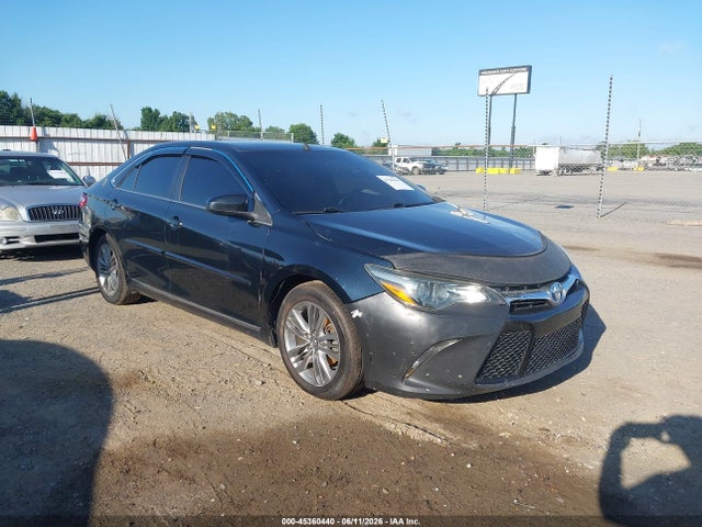 Salvage Toyota Camry Image