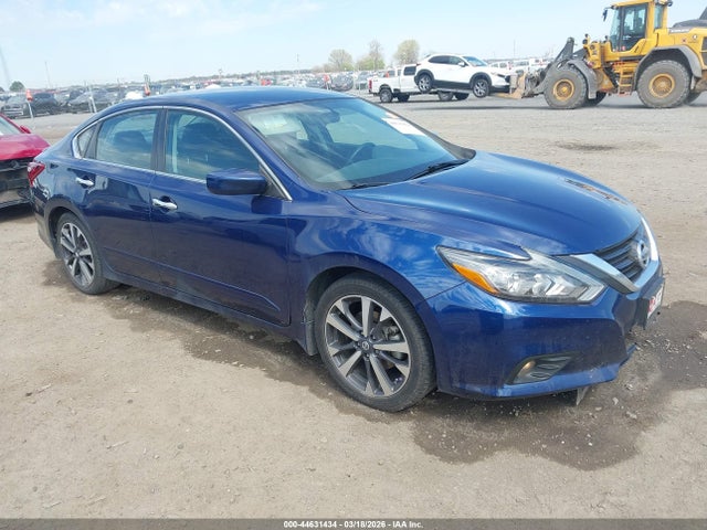 Salvage Nissan Altima Image
