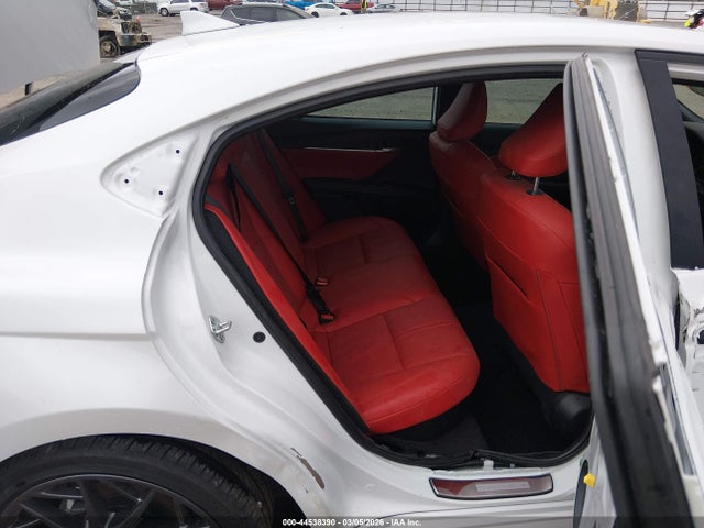 Toyota Camry Xse