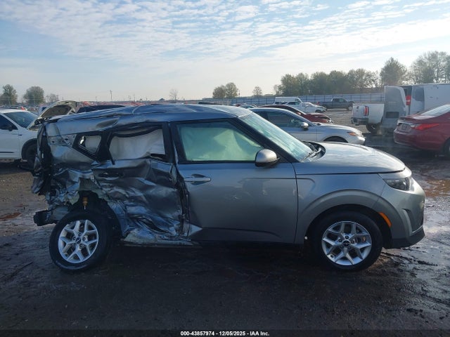 Kia Soul Lx