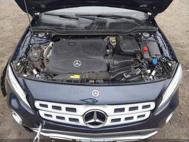 Mercedes-Benz GLA 4matic