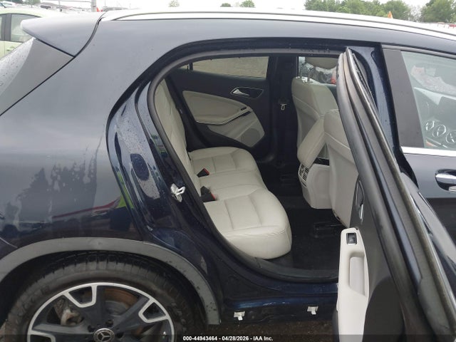 Mercedes-Benz GLA 4matic