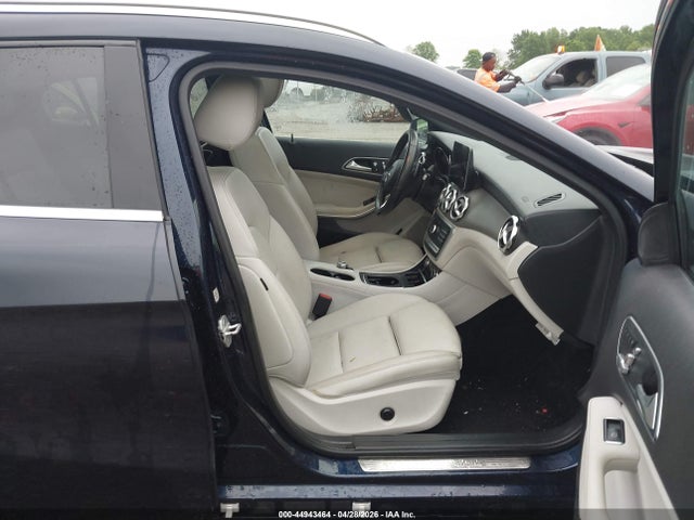 Mercedes-Benz GLA 4matic