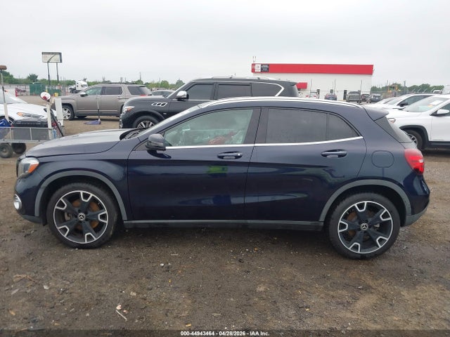 Mercedes-Benz GLA 4matic