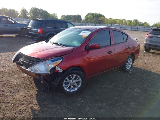 Nissan Versa 1.6 S+