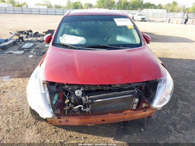 Nissan Versa 1.6 S+