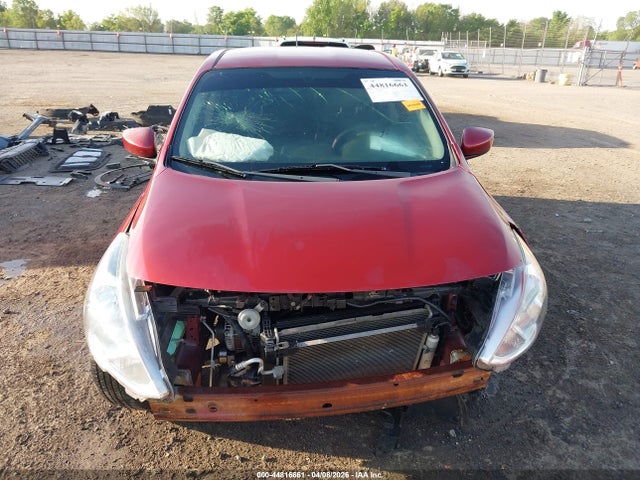Nissan Versa 1.6 S+